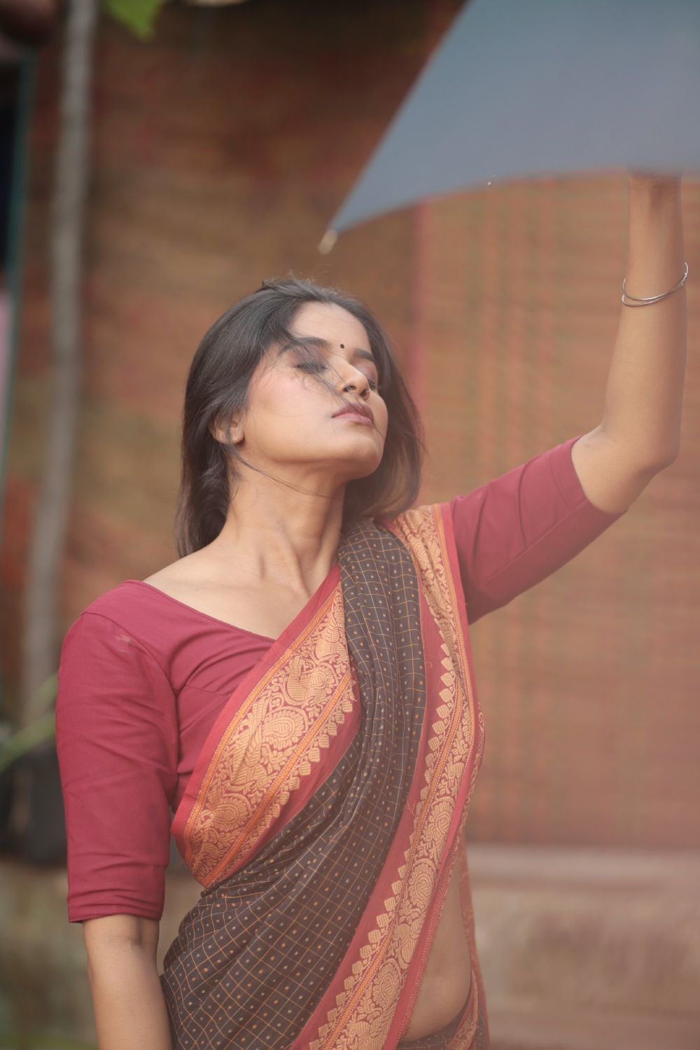 aadhirai