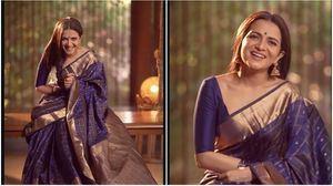 ‘பாசமலர்’ ஃபீலிங்..மல்லிகைப்பூ, பட்டுப்புடவை, ஊஞ்சல்… டிடியின் க்ளாசிக் லுக்!