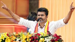 நீ நல்ல பொண்ணு.. அப்படி இப்படி கேள்விப்படக்கூடாது.. செட்டில் ஆகிடு.. சங்கீதாவுக்கு அட்வைஸ் செய்த விஜய்