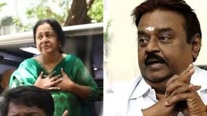 விஜயகாந்த் செய்தால் மாஸ்.. ராதிகா செய்தால் நாக்கு மேல பல்லு போட்டு பேசும் ஊரு சார் இது.. என்ன விஷயம்?