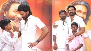 Dhanush: இவ்வளவு பிஸியிலும் ரசிகர்களைச் சந்தித்த தனுஷ்.. அவங்கதானே அவருக்கு எல்லாம்!