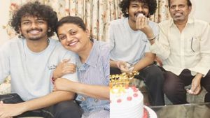 ரோஜா மகனுக்கு 20 வயதா?.. களைகட்டிய பிறந்தநாள் கொண்டாட்டம்.. யப்பா வேற லெவல்