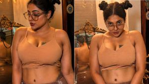 ரெட்டை குடுமில பாப்பா லுக்கு.. ஆனா பண்ற வேலை? கிளாமர் உடையில் கிறங்கவைக்கும் ரேஷ்மா பசுபுலேட்டி!