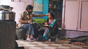 ’கர’ படத்துக்கு வந்த முதல் விமர்சனம்.. யாரு கொடுத்திருக்கா பாருங்க.. தனுஷ் ஹேப்பி!