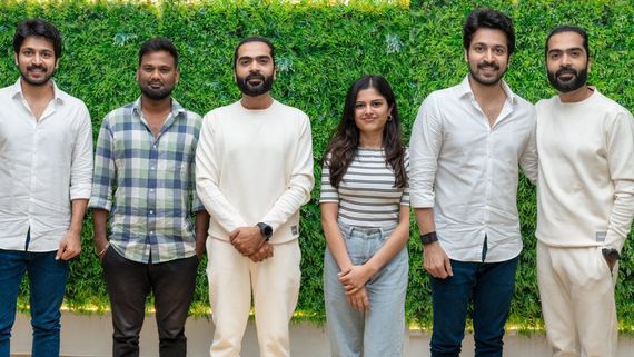 Lubber Pandhu:  சிம்புவைச் சந்தித்த லப்பர் பந்து டீம்.. எல்லாம் அதுக்குத்தானாம்.. ஒரே பேச்சு! 
