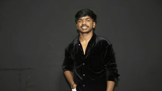 விஜய்சேதுபதி மகனுக்கு வீட்டிலேயே இப்படியொரு பிரச்சனையா?.. பீனிக்ஸ் வீழானை வெளுத்து வாங்குறாங்களே!