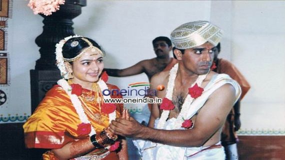 நடிகை சௌந்தர்யா மரணம்.. கணவர் மிரட்டப்பட்டாரா?.. ஏன் முந்திக்கொண்டு வரணும்?.. பிரபலம் கொடுத்த ஷாக்