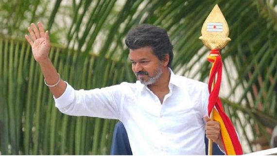 TVK Vijay: நாகையில் விஜய்யை முருகராக மாற்றி அழகு பார்த்த தவெகவினர்.. சாரே.. கொல மாஸ்!