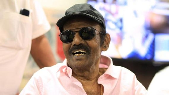 விக் இல்லைனா நம்ம பொழப்பு என்னாகும்.. சத்யராஜை லாக் செய்த கவுண்டமணி..  எதையும் விட்டுவைக்கல