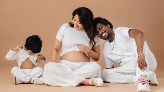 Priya Atlee Pregnant : மீண்டும் கர்ப்பமாக இருக்கும் அட்லீ  - பிரியா தம்பதியர்.. பேபி பம்ப் போட்டோவை பாருங்க