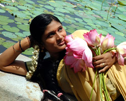 Karisal Mann movie stills.