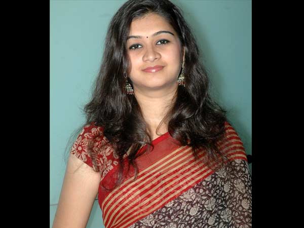 தமிழுக்கு கெட் அவுட்