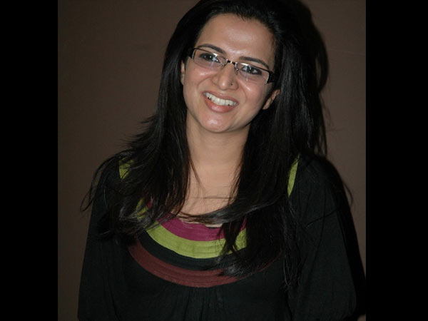 தமிழ் கற்றுக்கொடுங்கள் தயாரிப்பாளர்களே!