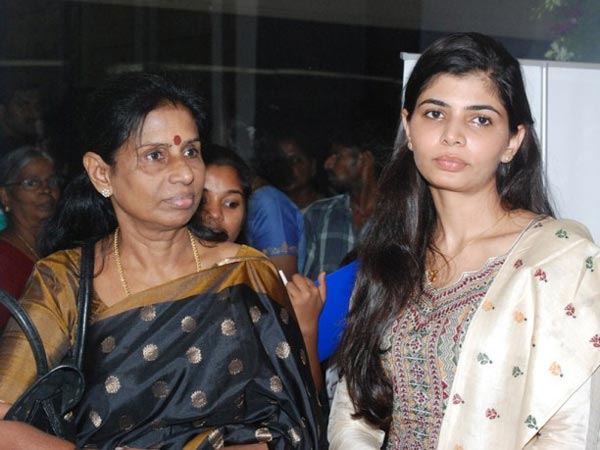 பெயரைக் கெடுக்கிறார்கள் .. தாயார் குமுறல்