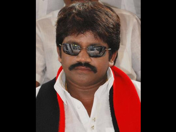 திருச்செந்தூரின் கடலோரத்தில்.... திருச்செந்தூரின் கடலோரத்தில்....