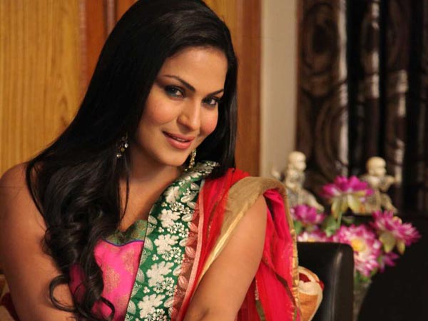 ஏன் ராமாராவ் வீட்டில்?