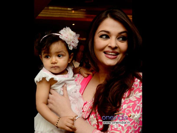 குழந்தையையும் காட்டவில்லை, பெயரையையும் கூறவில்லை