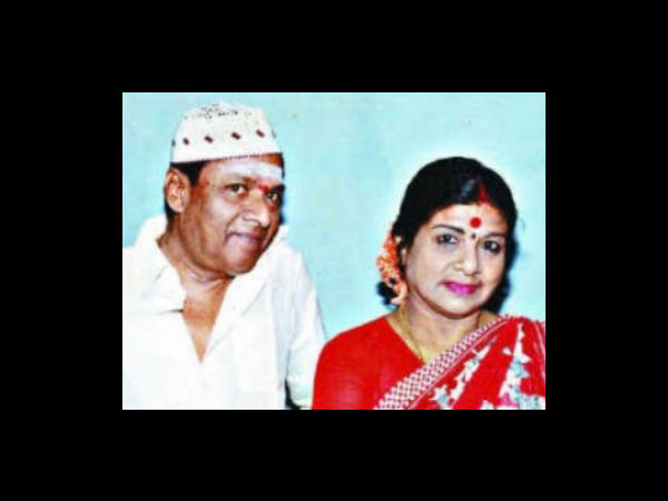 எம் சரோஜா, ஏப்ரல் 2