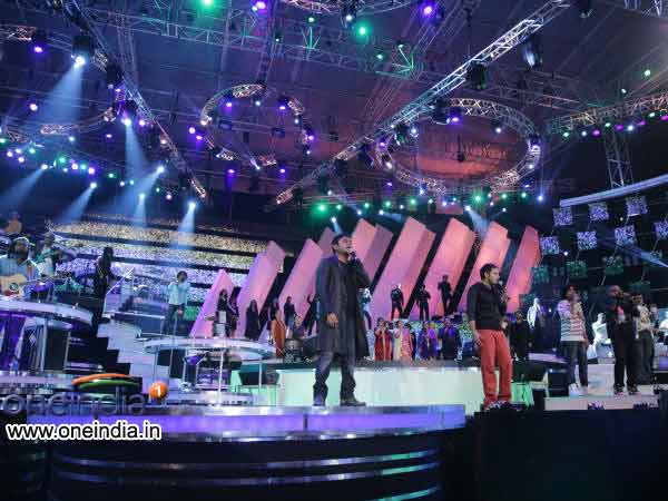 லேசர் காட்சிக்கு வரவேற்பு