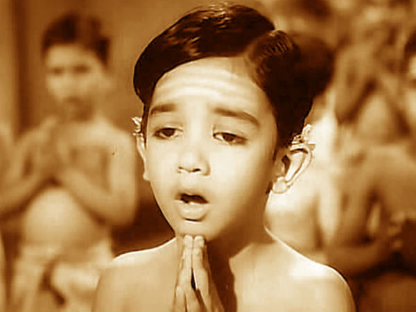 முதல் விருதிலேயே சர்ச்சை