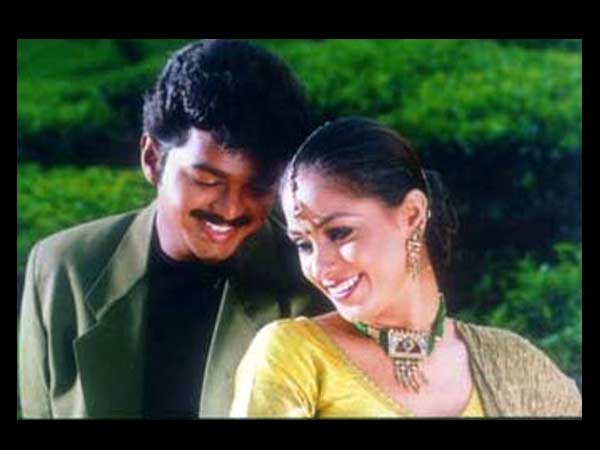 துள்ளாத மனமும் துள்ளும்