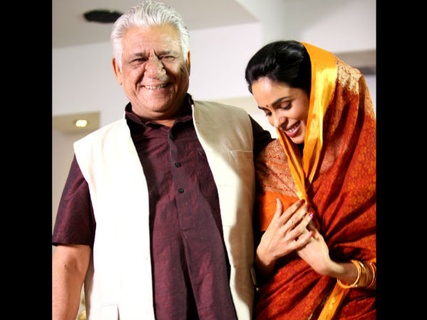 புடவை... ரொம்பப் புதுசா இருக்கே.. மல்லிகா வெட்கம்