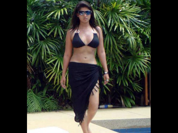 பில்லாவில் பிகினி பில்லாவில் பிகினி