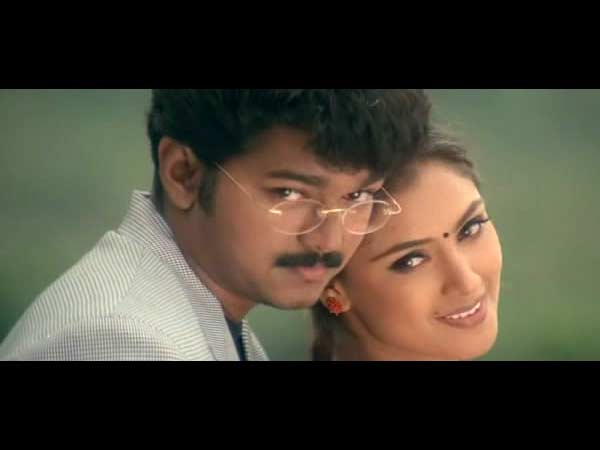 துள்ளாத மனமும் துள்ளும்