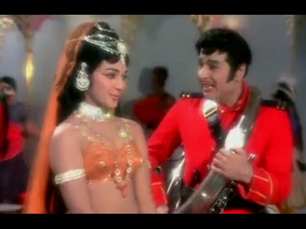 எம்ஜிஆரின் 4 படங்கள்