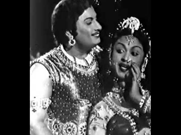 80 எம்ஜிஆர் படங்கள்