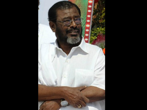 வீட்டுல ராமன் வெளியில கிருஷ்ணன் வீட்டுல ராமன் வெளியில கிருஷ்ணன்