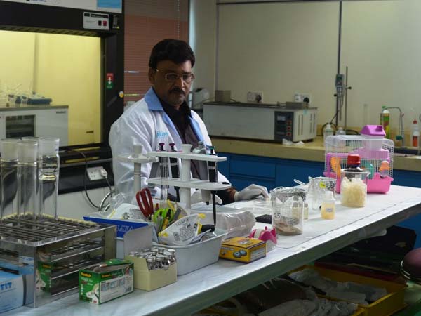 பாக்கியராஜ் விஞ்ஞானியாகிறார்