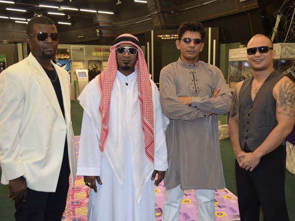 4 நாடுகள் 4 வில்லன்கள்