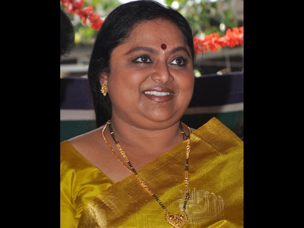 சரிதாவின் உருகும் குரல்