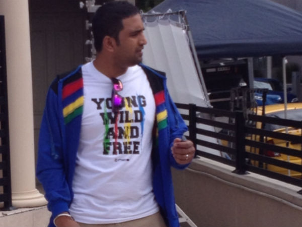 நம்ம சந்தானமா இது?