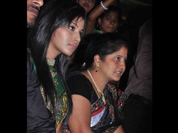 பண மோசடி