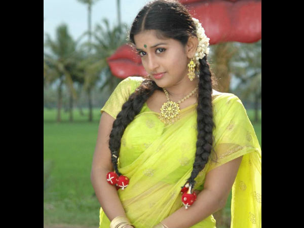 ’அம்மா’ கலைநிகழ்ச்சிக்கும் ஆட வரல...