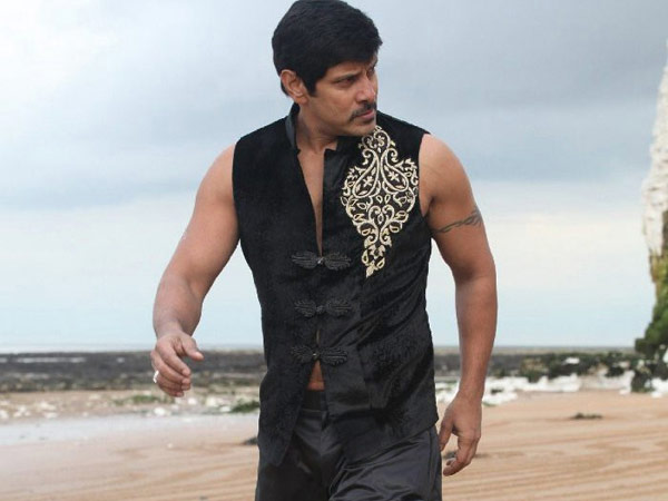 மொட்டை பாஸ் விக்ரம்