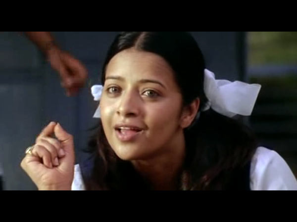 ரீமா சென் – வல்லவன்