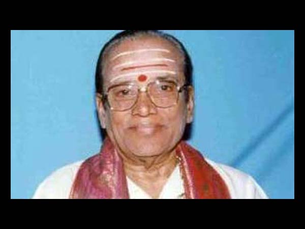 ரசிகர்கள் கண்ணீர் அஞ்சலி