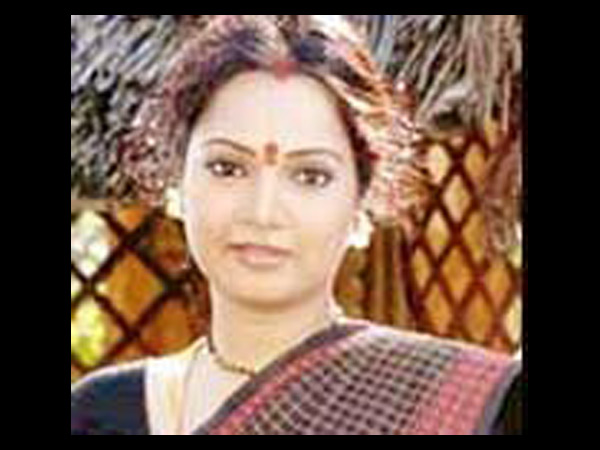 வாழ்க்கையில் வீழ்ந்து போன விஜி