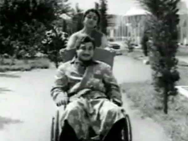 பொன்னை விரும்பும் பூமியிலே