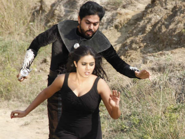 அங்குமிங்கும்