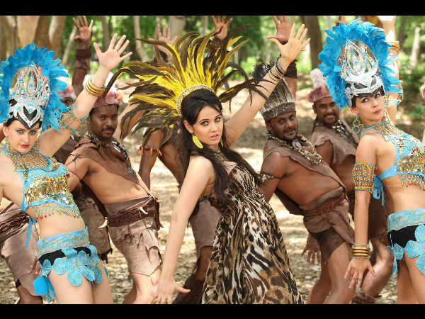 தமிழில் குத்தாட்ட அறிமுகம்