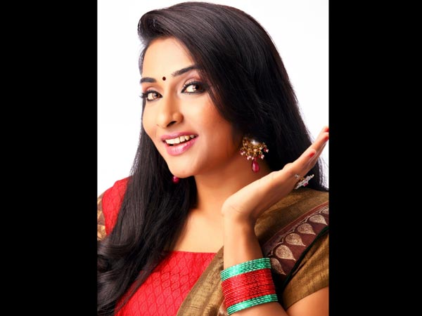 பாலுமகேந்திரா படத்தில்