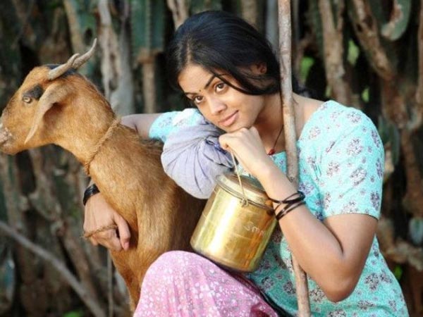 பாரதிராஜா மோதிரக் கையால்