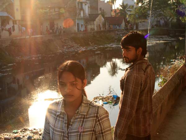 கூவத்தின் கரையோரங்களில்....