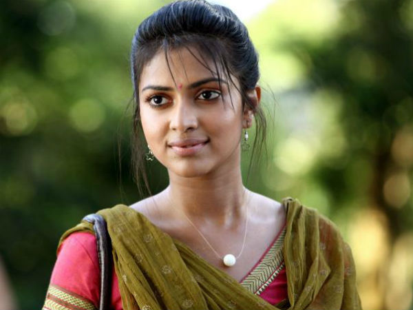 பள்ளியில் ஈர்ப்பு