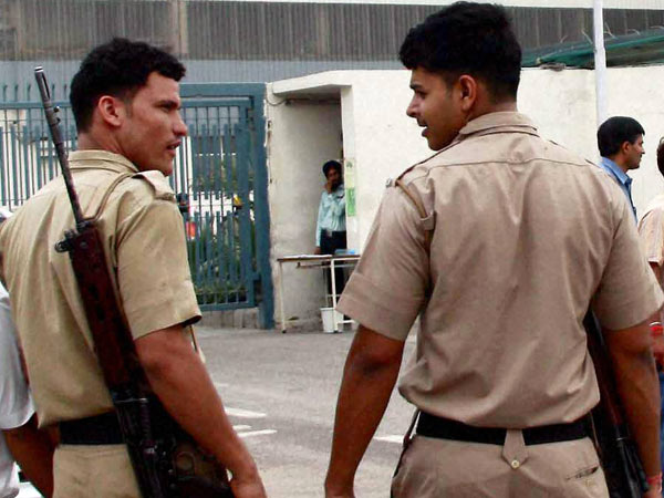 இதுவரை ஏன் புகார் தரவில்லை