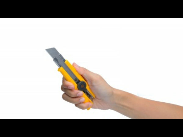 பாதுகாப்புக்கு கத்தி....